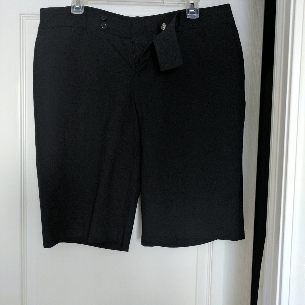 Dressy Bermuda shorts